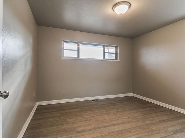 1805 S Jensen Avenue, El Reno, OK 73036