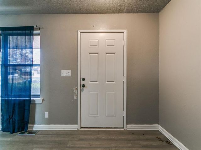 1805 S Jensen Avenue, El Reno, OK 73036