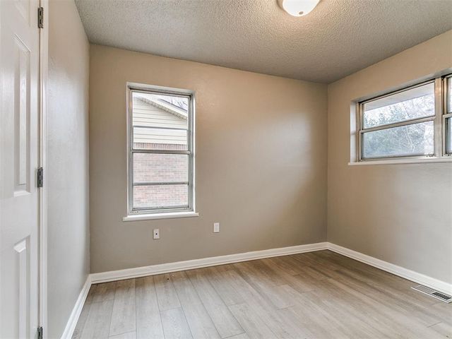 1805 S Jensen Avenue, El Reno, OK 73036