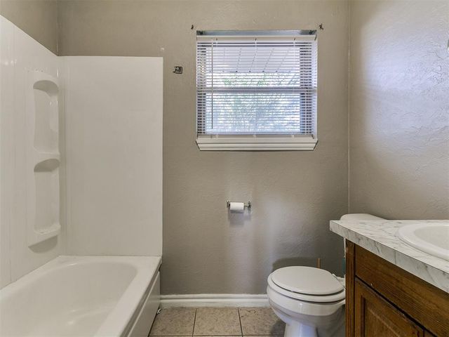 1805 S Jensen Avenue, El Reno, OK 73036