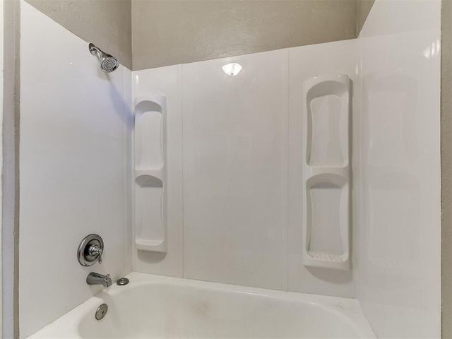 1805 S Jensen Avenue, El Reno, OK 73036