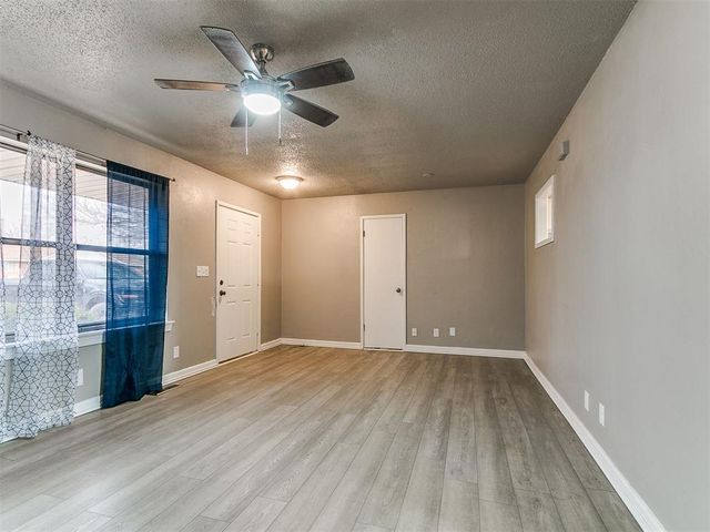 1805 S Jensen Avenue, El Reno, OK 73036