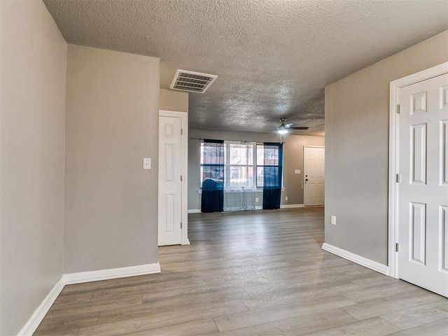 1805 S Jensen Avenue, El Reno, OK 73036