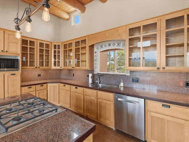 25 Buen Pastor, Santa Fe, NM 87508
