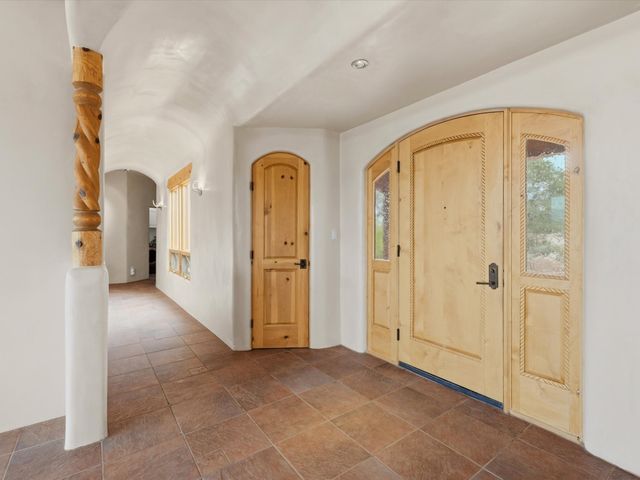 25 Buen Pastor, Santa Fe, NM 87508