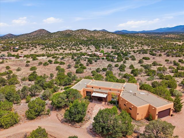 25 Buen Pastor, Santa Fe, NM 87508
