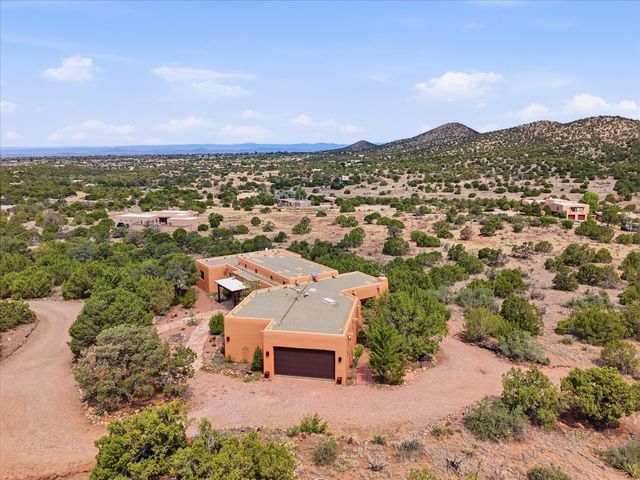 25 Buen Pastor, Santa Fe, NM 87508