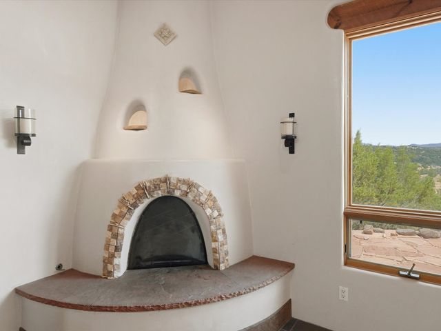 25 Buen Pastor, Santa Fe, NM 87508