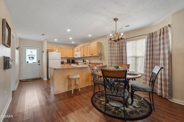 2032 Slippery Rock Circle, Sevierville, TN 37862