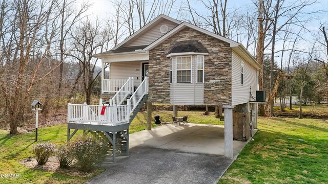 2032 Slippery Rock Circle, Sevierville, TN 37862