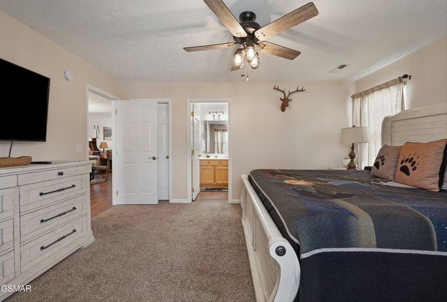 2032 Slippery Rock Circle, Sevierville, TN 37862