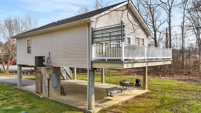 2032 Slippery Rock Circle, Sevierville, TN 37862