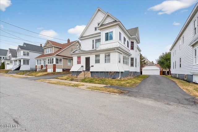 17 Hawk Street, Amsterdam, NY 12010