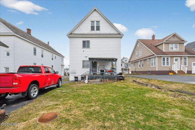 17 Hawk Street, Amsterdam, NY 12010