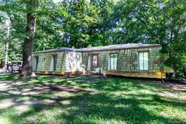 9405 SPICER Road, Green Oak Township, MI 48116