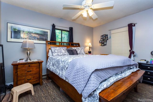 9405 SPICER Road, Green Oak Township, MI 48116