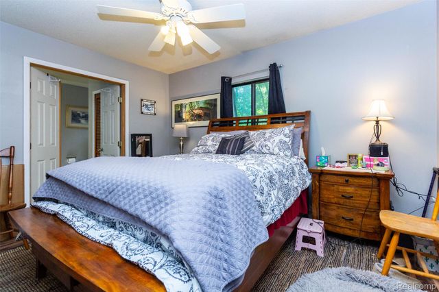 9405 SPICER Road, Green Oak Township, MI 48116