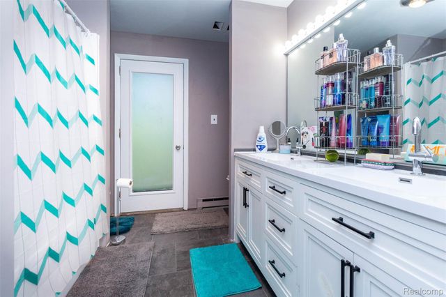 9405 SPICER Road, Green Oak Township, MI 48116