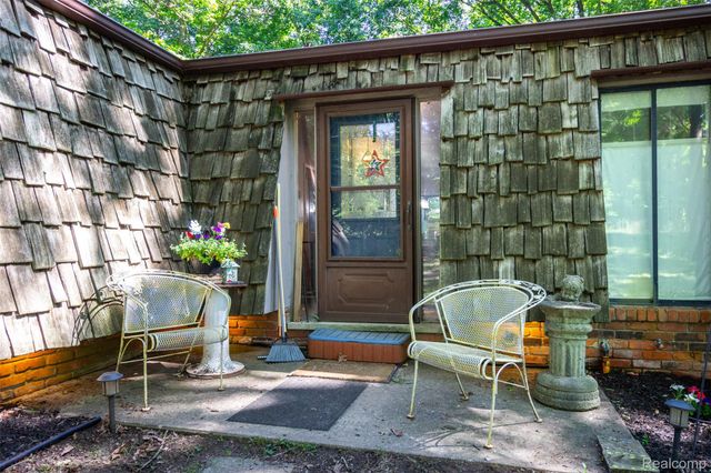 9405 SPICER Road, Green Oak Township, MI 48116
