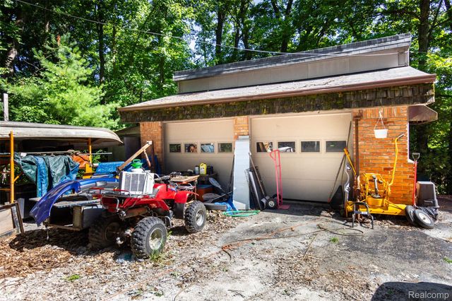 9405 SPICER Road, Green Oak Township, MI 48116