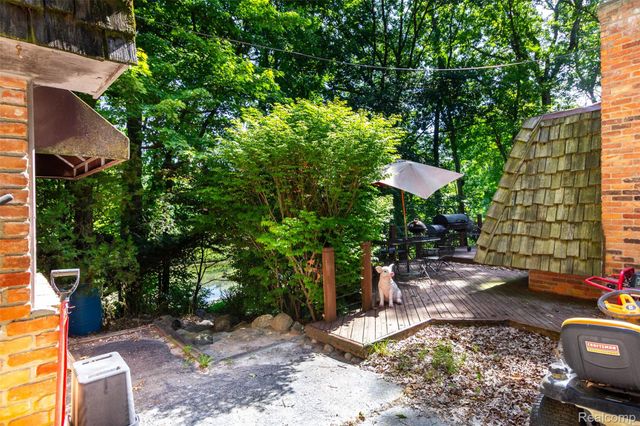 9405 SPICER Road, Green Oak Township, MI 48116