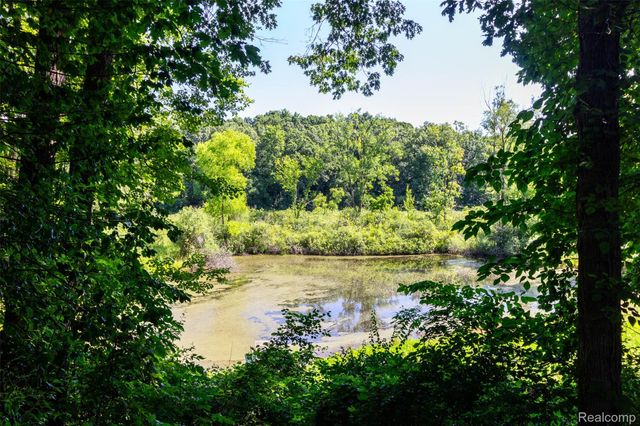 9405 SPICER Road, Green Oak Township, MI 48116