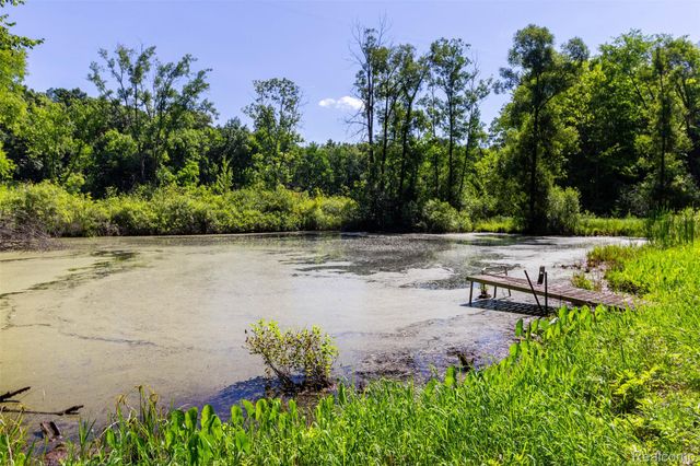 9405 SPICER Road, Green Oak Township, MI 48116