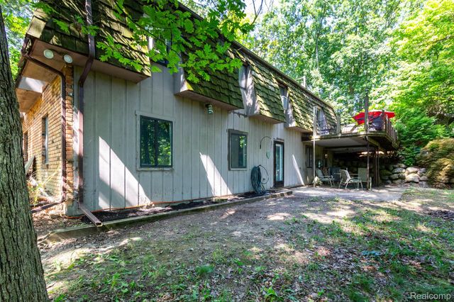 9405 SPICER Road, Green Oak Township, MI 48116