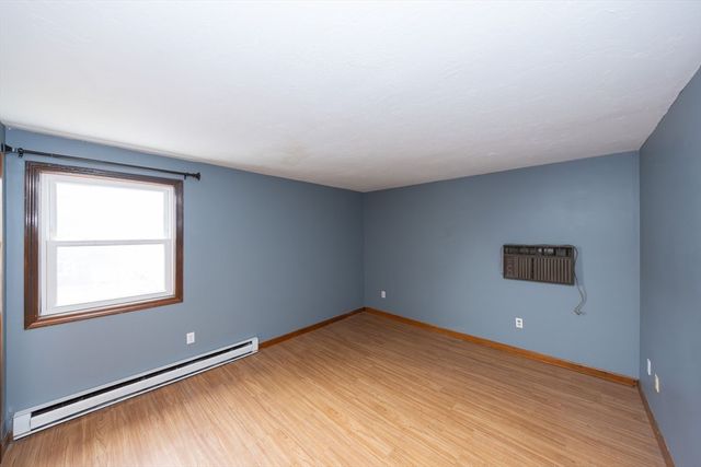 15 Houghton St 9, Worcester, MA 01604