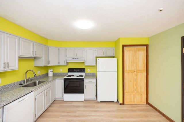 15 Houghton St 9, Worcester, MA 01604