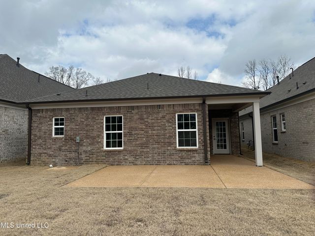 327 Flower Garden Drive, Southaven, MS 38671
