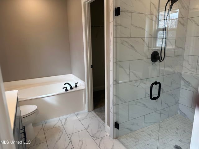 327 Flower Garden Drive, Southaven, MS 38671