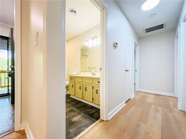 1904 Aspen Way, Winston-salem, NC 27106