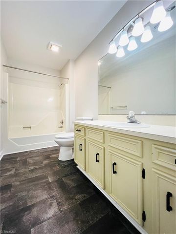 1904 Aspen Way, Winston-salem, NC 27106