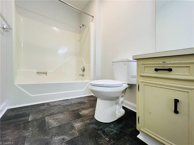 1904 Aspen Way, Winston-salem, NC 27106