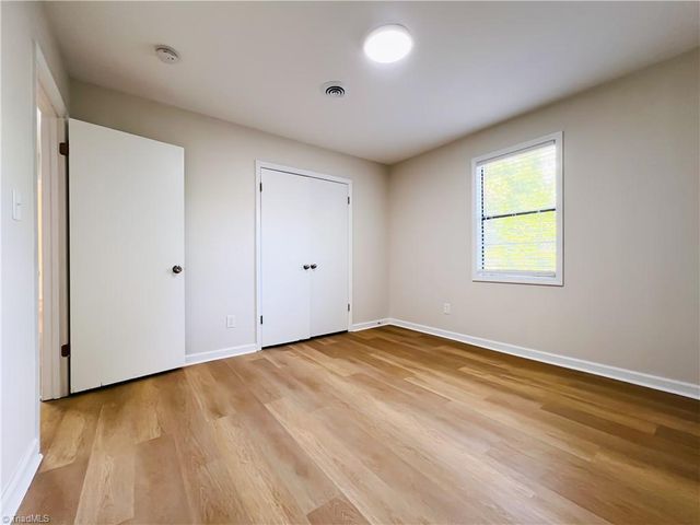 1904 Aspen Way, Winston-salem, NC 27106