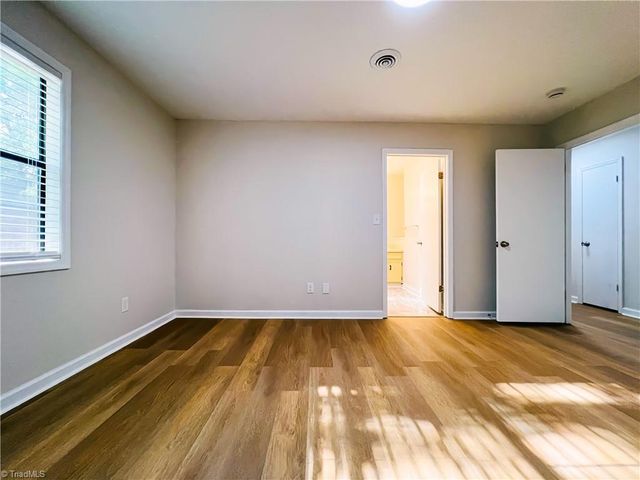 1904 Aspen Way, Winston-salem, NC 27106