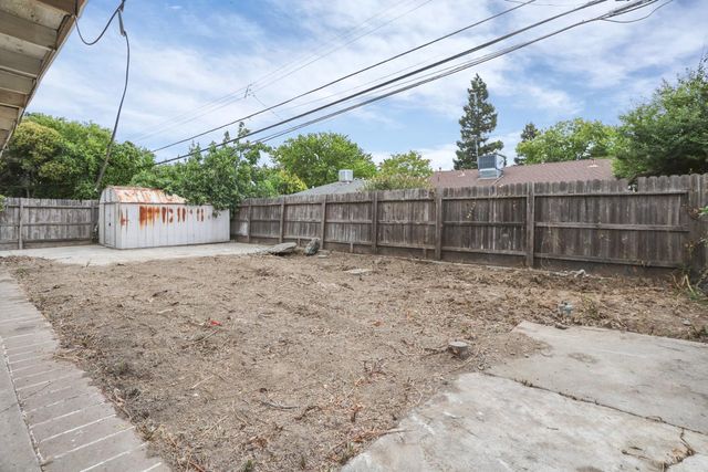 4981 71st St, Sacramento, CA 95820