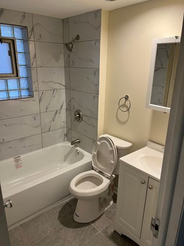 3122 Oak Park Avenue 2, Berwyn, IL 60402