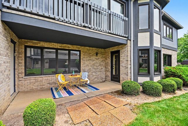 2743 Harbor Drive 2743, Joliet, IL 60431