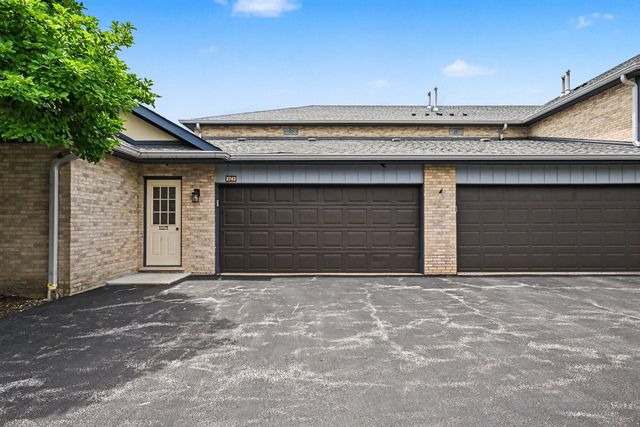 2743 Harbor Drive 2743, Joliet, IL 60431