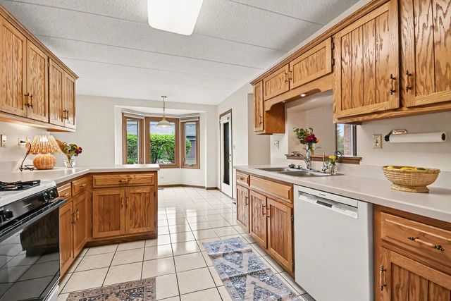 2743 Harbor Drive 2743, Joliet, IL 60431