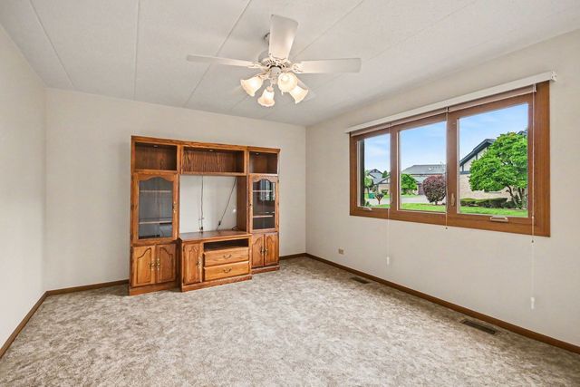 2743 Harbor Drive 2743, Joliet, IL 60431