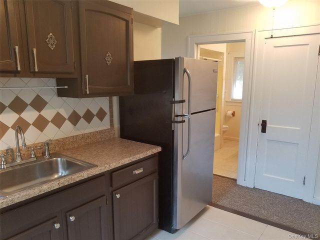 50 Mountainview Avenue 2, Pearl River, NY 10965