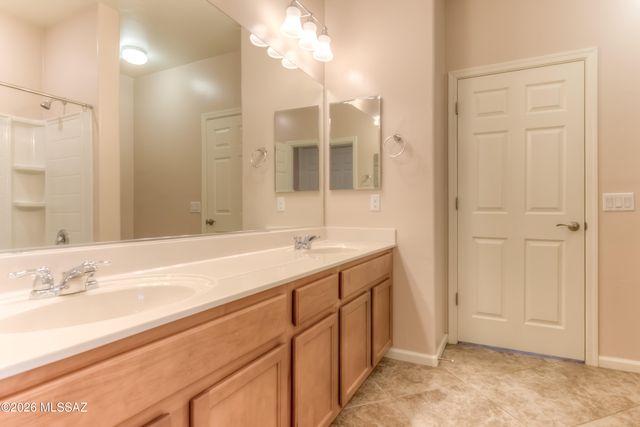 8291 E Magee Hill Loop, Tucson, AZ 85710