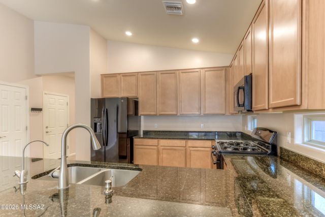 8291 E Magee Hill Loop, Tucson, AZ 85710