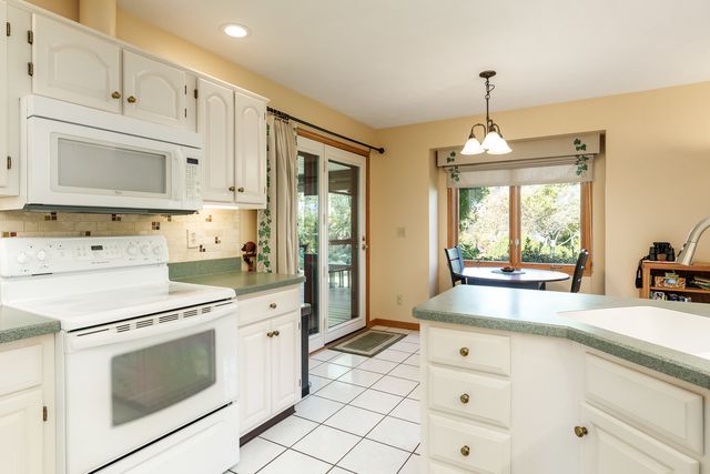 1508 Sandypoint Drive, Rockford, IL 61103