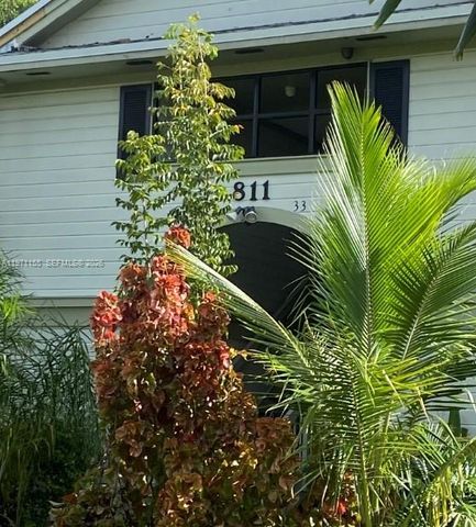 811 NE 199th St 202-33, Miami, FL 33179