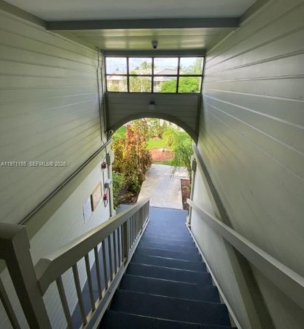 811 NE 199th St 202-33, Miami, FL 33179