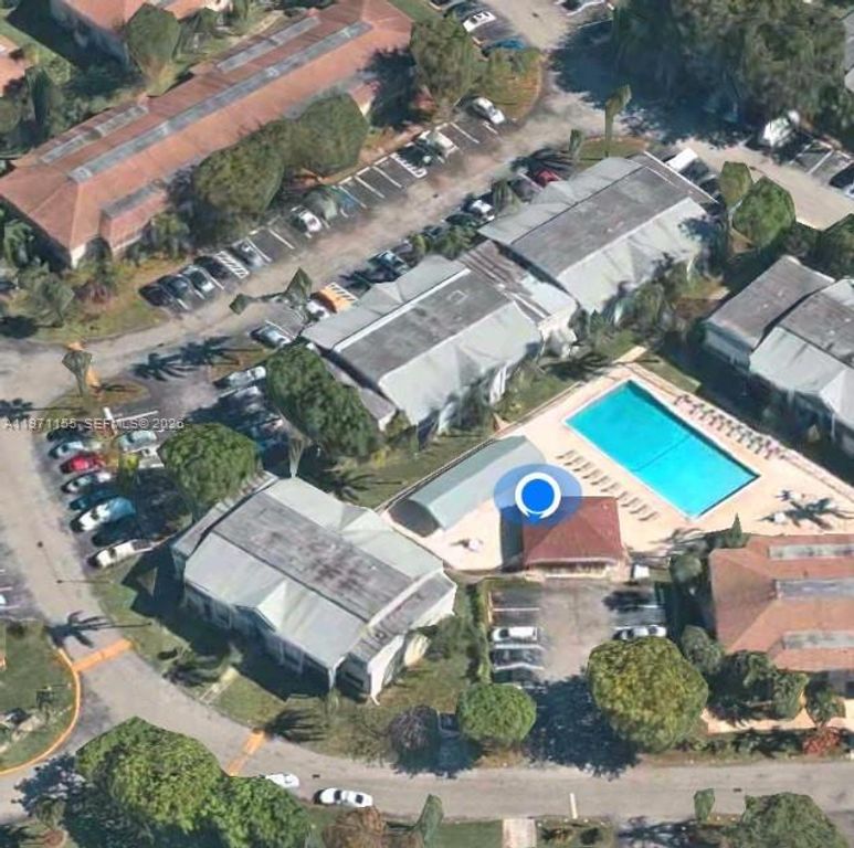 811 NE 199th St 202-33, Miami, FL 33179